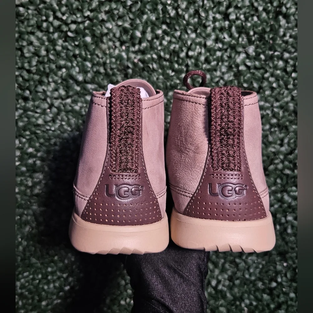 Men's UGG Chukka Boots - Brown